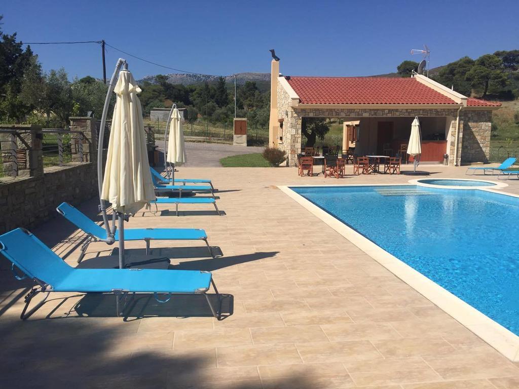 Evinos Garden Apartment Trikorfon Luaran gambar