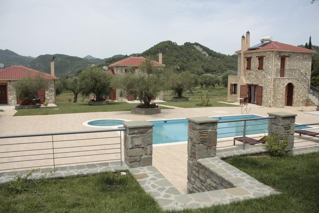 Evinos Garden Apartment Trikorfon Luaran gambar