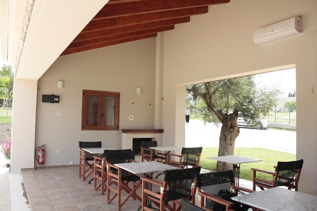 Evinos Garden Apartment Trikorfon Luaran gambar