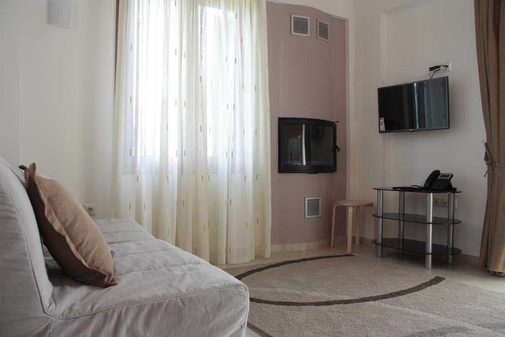 Evinos Garden Apartment Trikorfon Luaran gambar