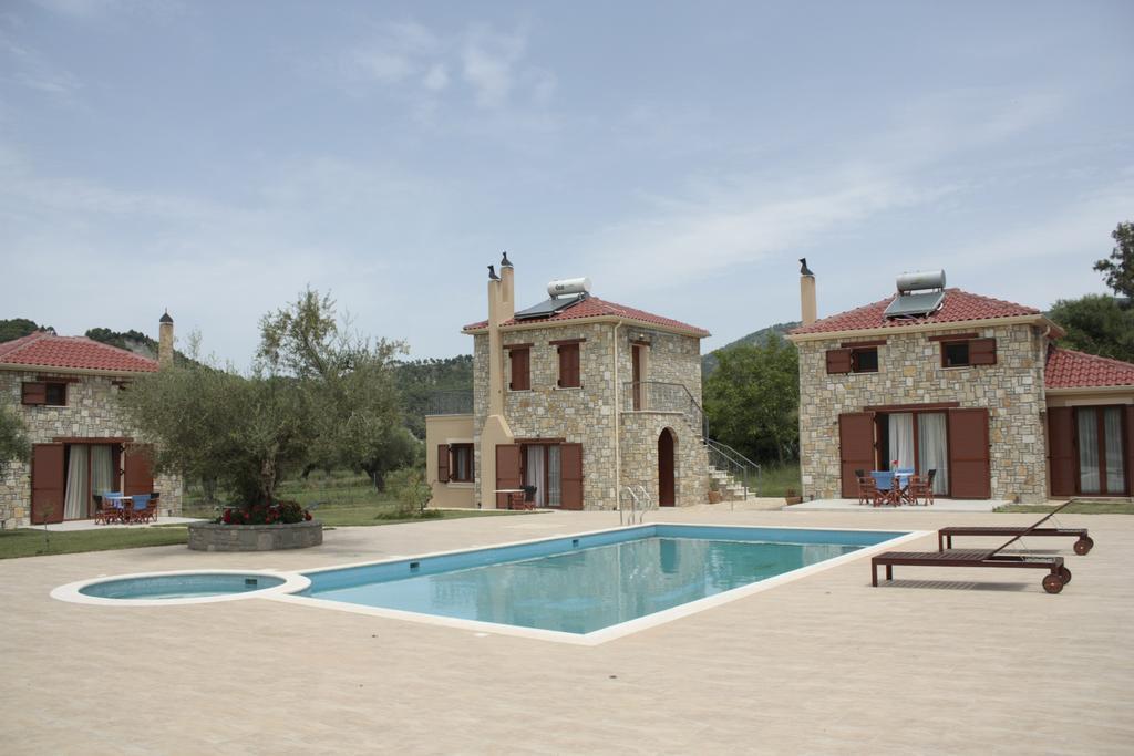 Evinos Garden Apartment Trikorfon Luaran gambar