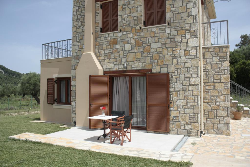 Evinos Garden Apartment Trikorfon Luaran gambar