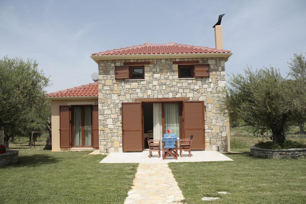 Evinos Garden Apartment Trikorfon Luaran gambar